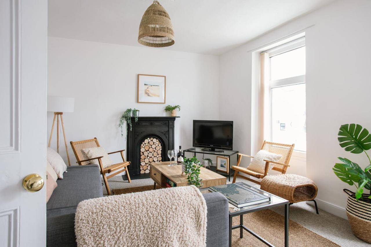 Cosy Period Cottage 2Min Walk To The Beach Portrush Exteriör bild