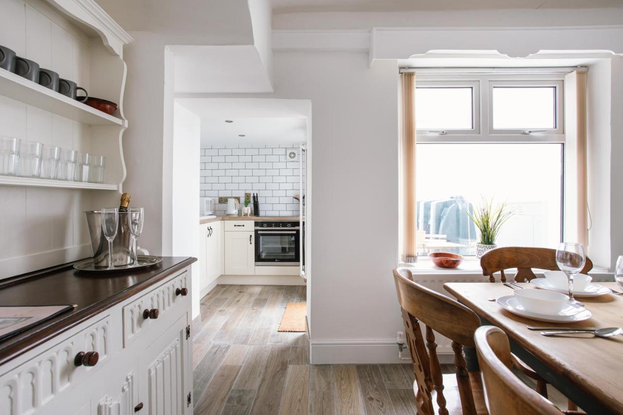 Cosy Period Cottage 2Min Walk To The Beach Portrush Exteriör bild