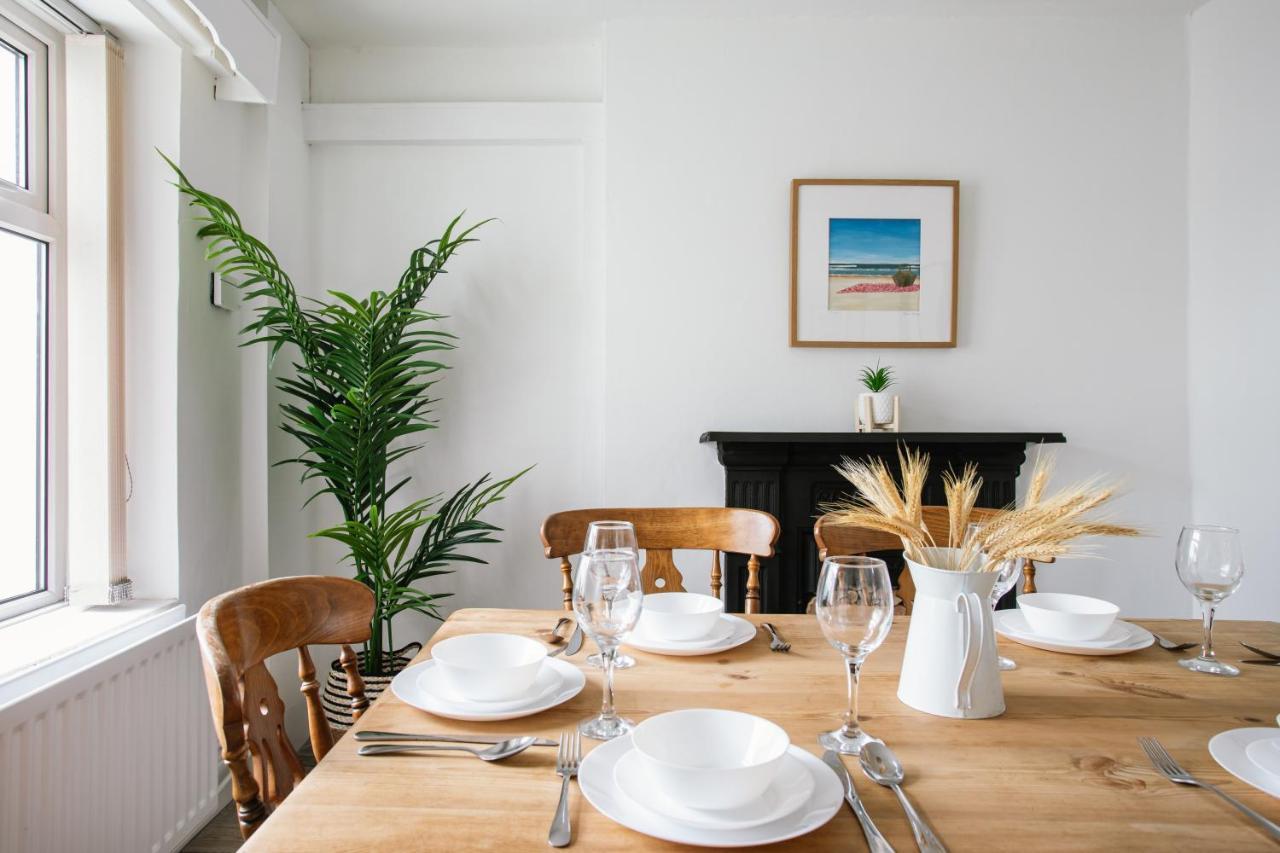 Cosy Period Cottage 2Min Walk To The Beach Portrush Exteriör bild
